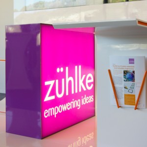 Zühlke – Integrierte Prospekthalter